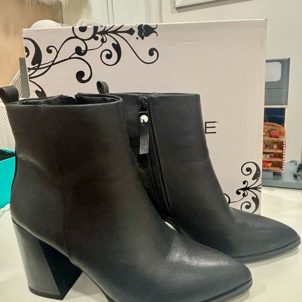 Rampage Fredo Sleek Black Ankle Boots